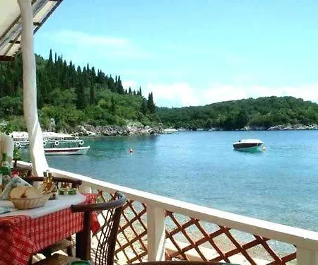 Nikolas Sea View Agnibay Kéndroma